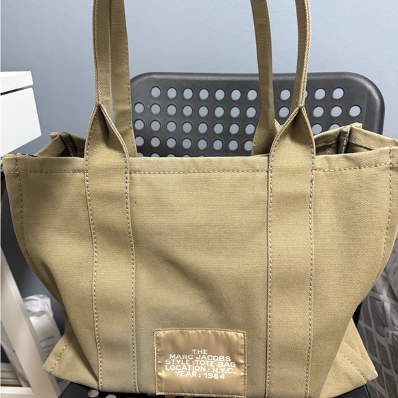 Marc Jacobs ‘The Tote Bag’ - Picture 3 of 7